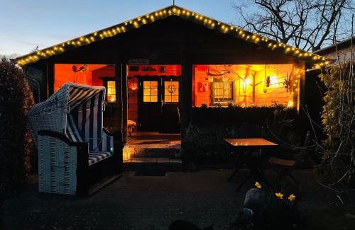 Gelbensande Appartement | Ostsee Jägerhütte am Waldesrand mit Sauna