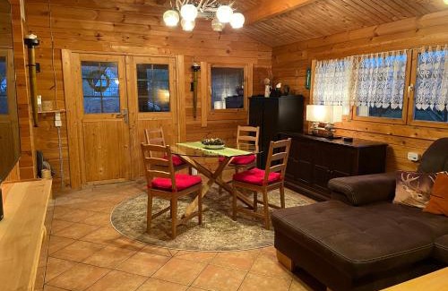 Gelbensande Appartement | Ostsee Jägerhütte am Waldesrand mit Sauna