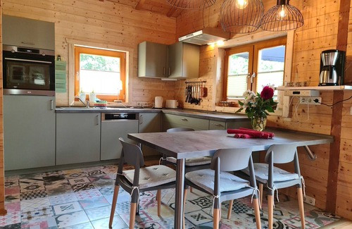 Kroepelin Appartement | Ostsee-Land-Ferienhaus - 3-room vacation home Jennie with terrace and fireplace
