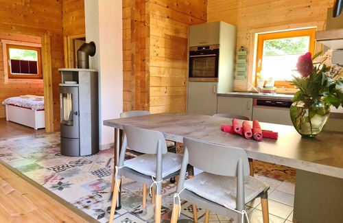 Kroepelin Appartement | Ostsee-Land-Ferienhaus - 3-room vacation home Jennie with terrace and fireplace