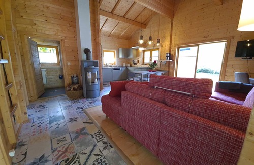 Kroepelin Appartement | Ostsee-Land-Ferienhaus - 3-room vacation home Jennie with terrace and fireplace