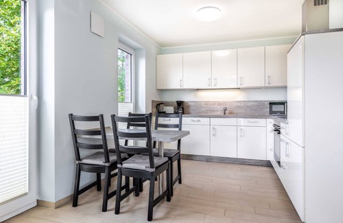 Wichmannsdorf Appartement | Ostsee Landhaus am Schlosspark OFC 13 - Baltic Sea country house with terrace, garden and