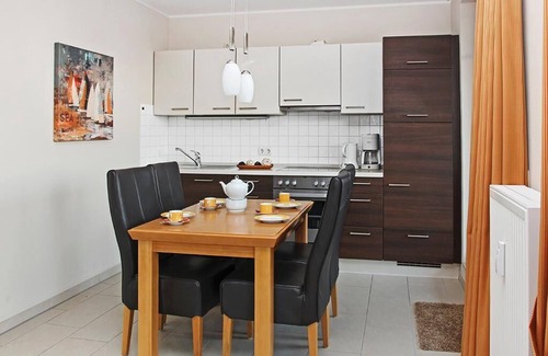 Kuehlungsborn Appartement | Ostsee-penthouse am Yachthafen mit Dachterrasse, Strandkorb und Tollem Meerblick