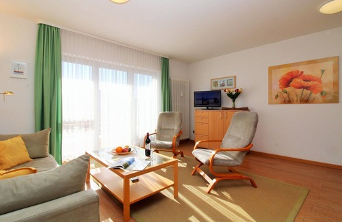 Ostseebad Kuhlungsborn Appartement | Ostseeblick - Fewo Fehmarn 22: 1-room apartment close to the beach with large balcony