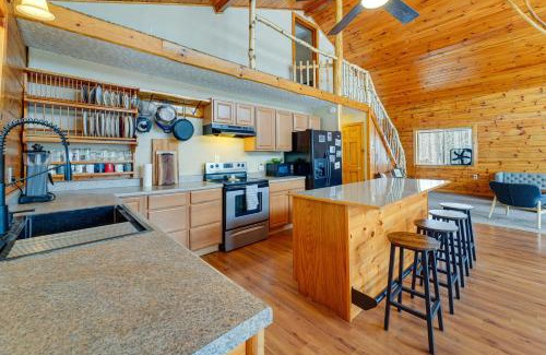 Oswegatchie Maison | Oswegatchie River Cabin with Kayaks and Fire Pit!