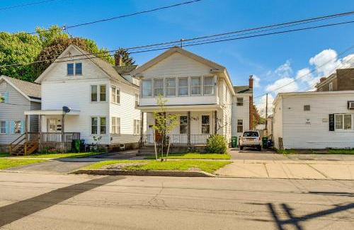 Oswego Appartement | Oswego Apartment, Walk to Lake Ontario and Parks!