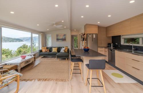 Akaroa Maison | Otahuahua - Akaroa Holiday Home