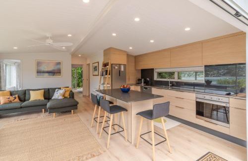 Akaroa Maison | Otahuahua - Akaroa Holiday Home