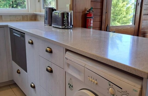 Tai Tapu Appartement | Aspen Studio - Fashionable comfortable home for your town stay.