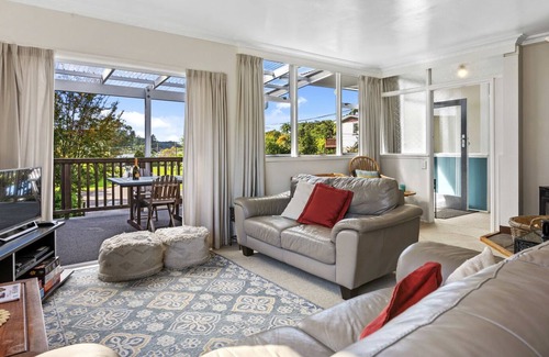 Okere Falls Maison | Otamararae Retreat - Lake Rotoiti Holiday Home