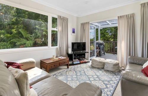Okere Falls Maison | Otamararae Retreat - Lake Rotoiti Holiday Home