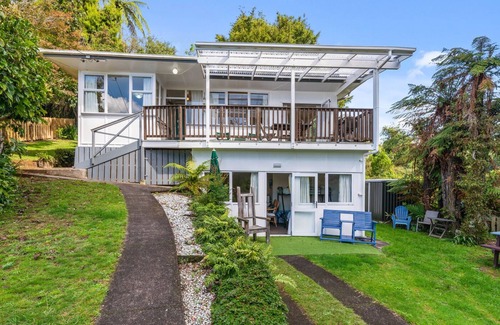 Okere Falls Maison | Otamararae Retreat - Lake Rotoiti Holiday Home