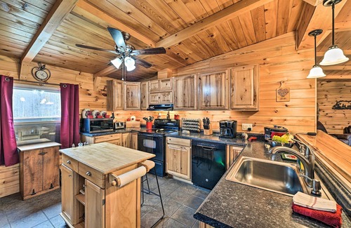Otego Maison | Otego Home w/ Hot Tub: Near All Star Village!