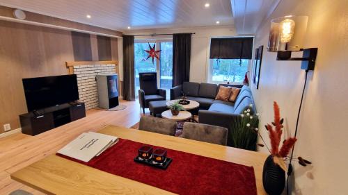 Aurland Appartement | Otnes Fjordside - Large 80m2 860sqft