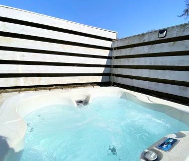 Warminster Maison | Otter 2 HuntersMoon- Warminster-Wiltshire-Bristol