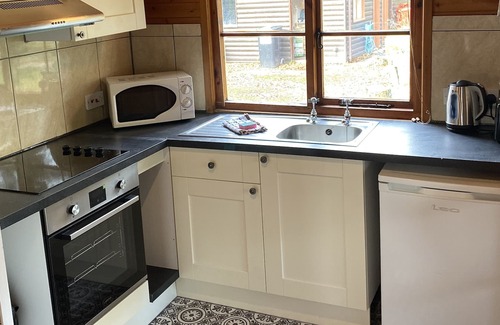 Warminster Chalet De Ski | Bain à remous Otter 4 - HuntersMoon-Warminster-Bath-Salisbury