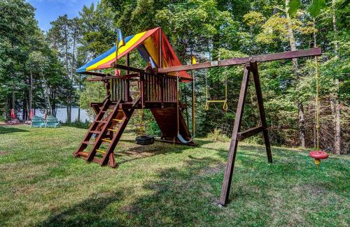 Three Lakes Maison | Otter Cove