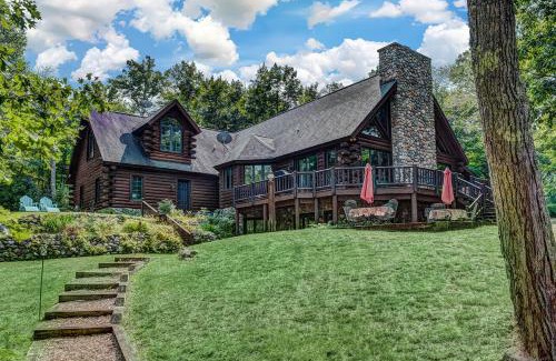 Three Lakes Maison | Otter Cove