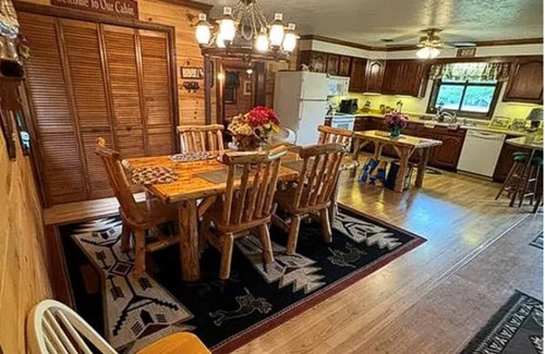 Glenfield Maison | Otter Creek Ranch w/Stables