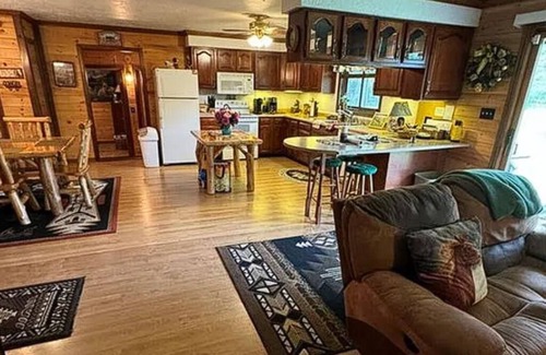 Glenfield Maison | Otter Creek Ranch w/Stables