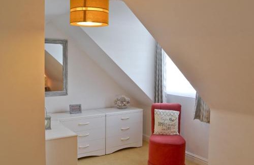 Hoveton Maison | Otters