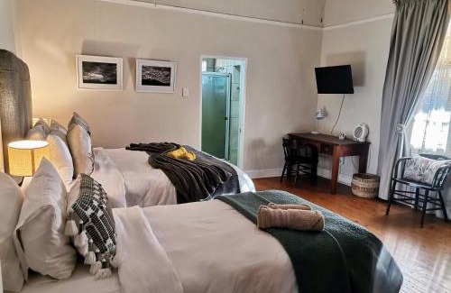 Lydenburg Maison | Oude Post Guesthouse and Cottage - The Old Postmaster's House