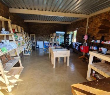 Hammanskraal Autre | OuKlip Game Lodge