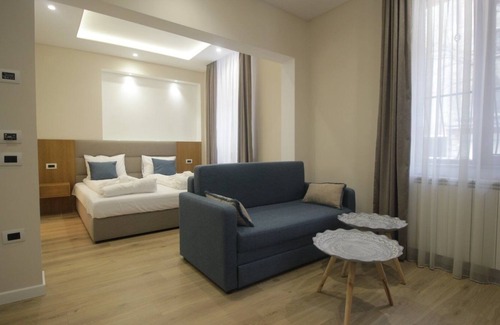 Sofia City Center Lit Et Petit-Déjeuner | Our 6 room house is located in the central part if capital Sofia!