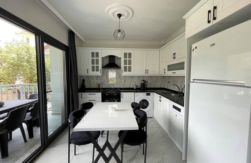 Hisaronu Appartement | Our beautiful suite with mountain views, very close to Ölüdeniz beach