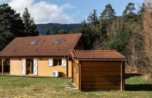 Vagney Maison | Our cocoon: jacuzzi chalet facing the forest 20 min from La Bresse 25 min from Gerardmer