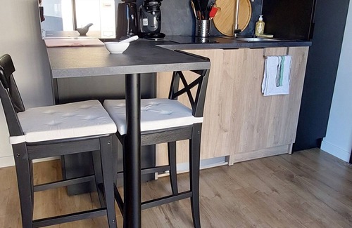 Plancher-Bas Appartement | Studio à la campagne