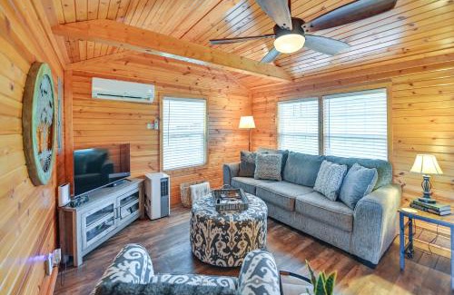 Harrodsburg Maison | Our Lakeside Retreat with Deck on Lake Herrington!