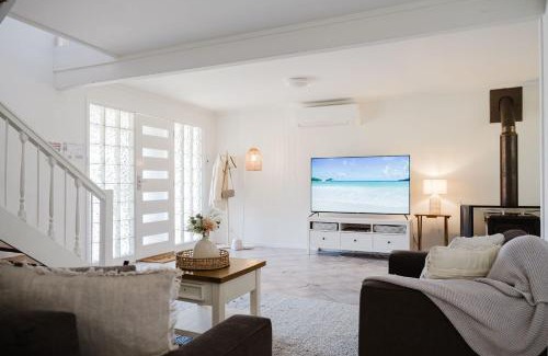 Mollymook Maison | Our Molly