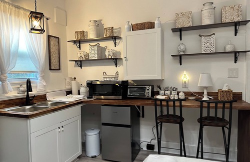 Matthews Appartement | Our studio is very well located in Matthews, just 10 minutes from Charlotte.