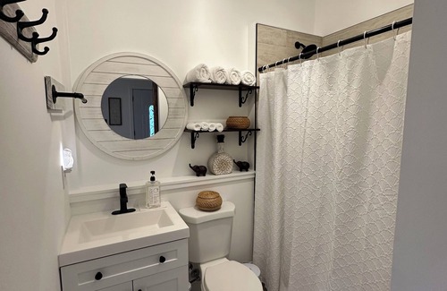 Matthews Appartement | Our studio is very well located in Matthews, just 10 minutes from Charlotte.