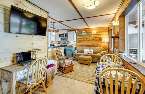 West Hills Cabine | Outdoor Kitchen & Canal Views: Cabin in Quilcene!