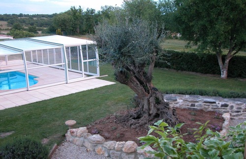 Caylus Maison | -VIVRE EN PLEIN AIR CUISINE D ETE PETANQUE PISCINE PRIVEE