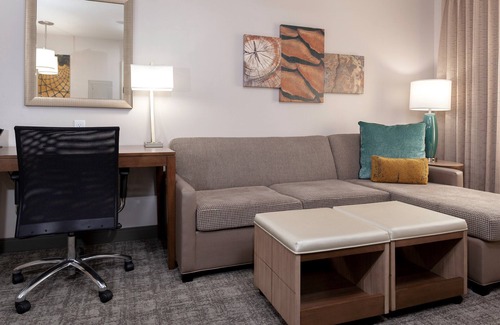 Gilbert Appartement | Piscine extérieure et bain à remous + Centre d'affaires ouvert 24 heures | Studio moderne dans la région de Phoenix