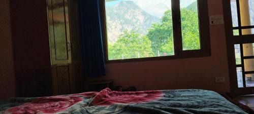 Kathua Maison | Outlaw Cafe