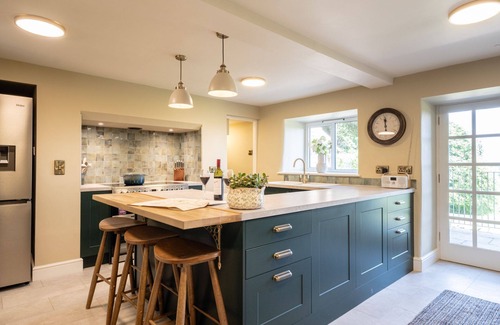 Miserden Cottage | Outstanding large dog friendly country house in the Cotswolds - Old Rectory