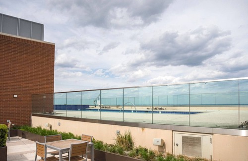 Vienna Appartement | Outstanding Tysons Corner 2BR w/ Pool, Pet Salon & W/D, by Blueground