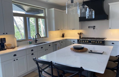 Decorah Maison | Over 3600 sqft house in gorgeous Decorah, Iowa!!