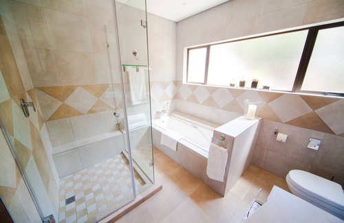 Northcliff Maison | Over The Moon Guesthouse