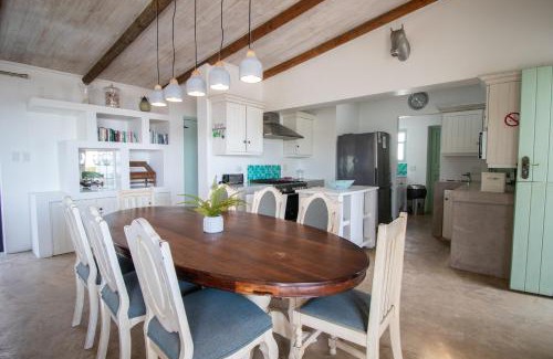 Paternoster Maison | Over the Moon