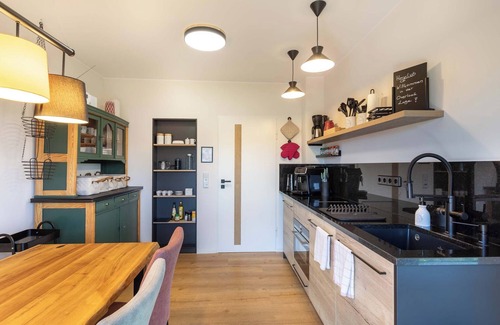 Marienhagen Maison | Overlook Lodge - 5-star vacation home in the Kellerwald forest on Lake Edersee