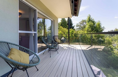 Marienhagen Maison | Overlook Lodge - 5-star vacation home in the Kellerwald forest on Lake Edersee