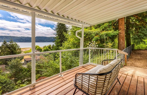 Belfair Maison | Overlooking Hood Canal Vistas & Private Garden