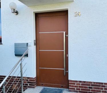 Misburg - Nord Appartement | OVERNIGHT No1 - Dachterrasse, Küche, Netflix