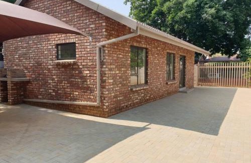 Klerksdorp Appartement | Overnight stay. Self-catering.