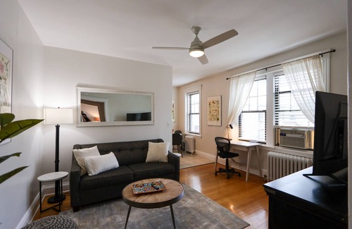 Cleveland Circle Appartement | Oversized 1Bed w/ Outdoor Pool & Elevator